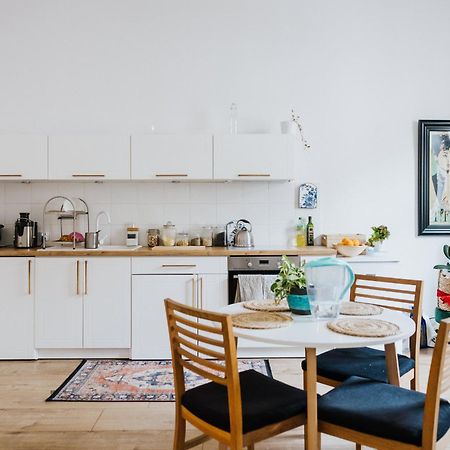 Atticus Apartments Красков Екстериор снимка