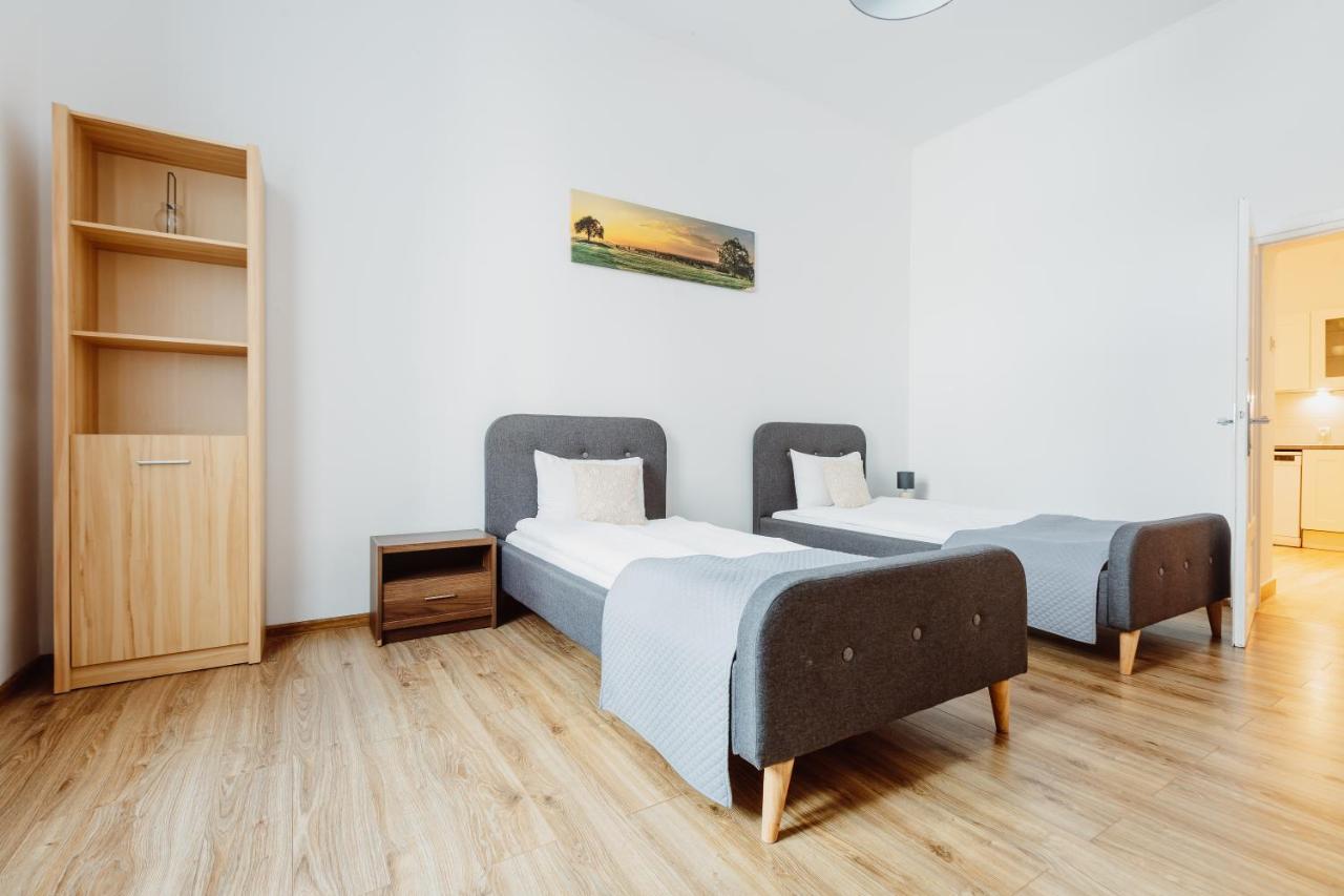 Atticus Apartments Красков Екстериор снимка