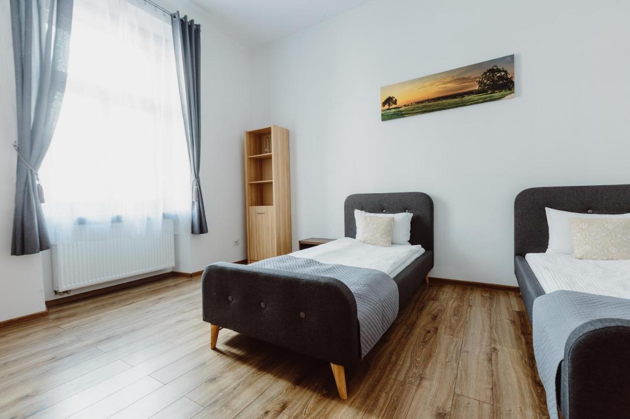Atticus Apartments Красков Екстериор снимка