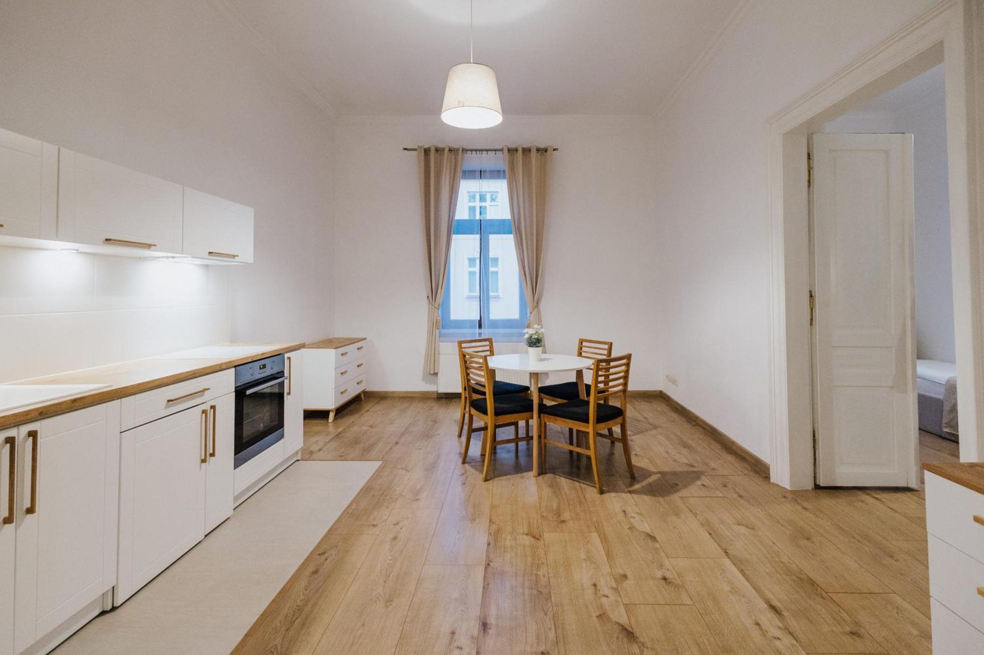 Atticus Apartments Красков Екстериор снимка