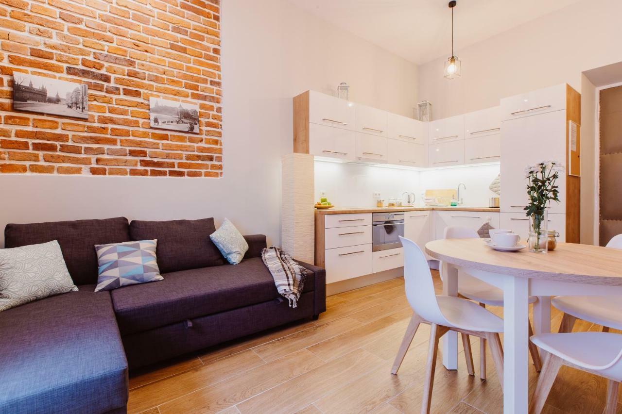 Atticus Apartments Красков Екстериор снимка