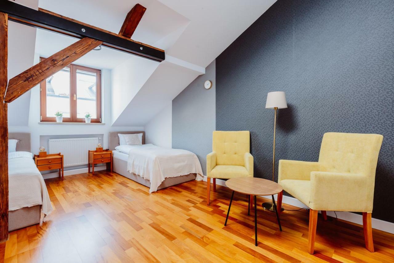 Atticus Apartments Красков Екстериор снимка
