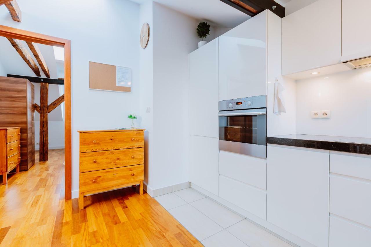 Atticus Apartments Красков Екстериор снимка